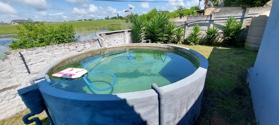 5 Bedroom Property for Sale in Sunrise On Sea Eastern Cape